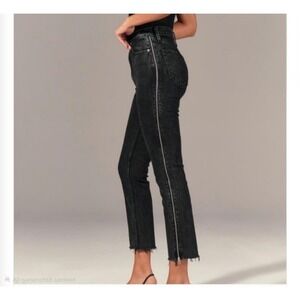 Abercrombie Fitch Black Denim Side Zip High Rise Mom Jean Size 27 4